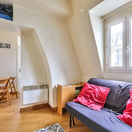 Cosy And Very Quiet Studio In The 8th District Apartment