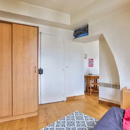 Cosy And Very Quiet Studio In The 8th District Apartment
