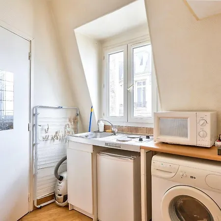 Apartment Cosy And Very Quiet Studio In The 8th District *